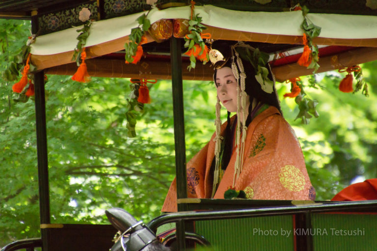 葵祭の斎王代の費用はいくら?決め方は?歴代の家柄は? ヒデくんのなんでもブログ 葵祭の斎王代の費用はいくら?決め方は?歴代の家柄は? ヒデくんのなんでもブログ